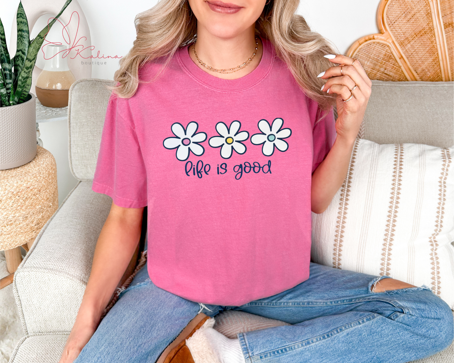 Life is Good Daisy Tee